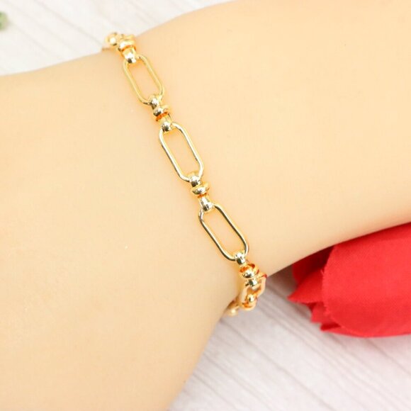 "Trendy Handmade Bracelet – A Thoughtful Gift for Girls & Women | UNVRC1581 - Picture 4 of 10